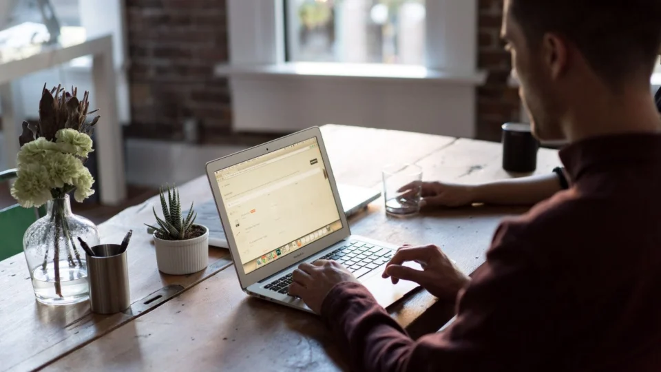 PC tune-up (Photo by Bench Accounting on Unsplash)