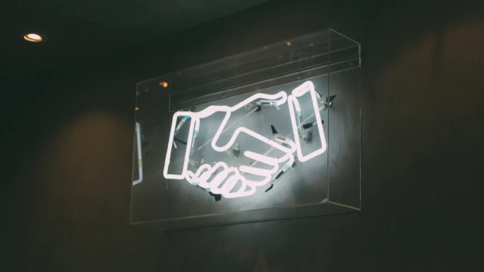 Services (Photo by charlesdeluvio on Unsplash)